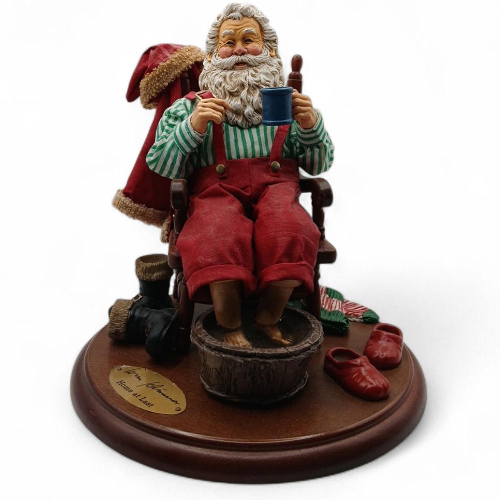 Vintage Christmas "Home At Last" Potpourri Press Christmas Traditions Figurine
